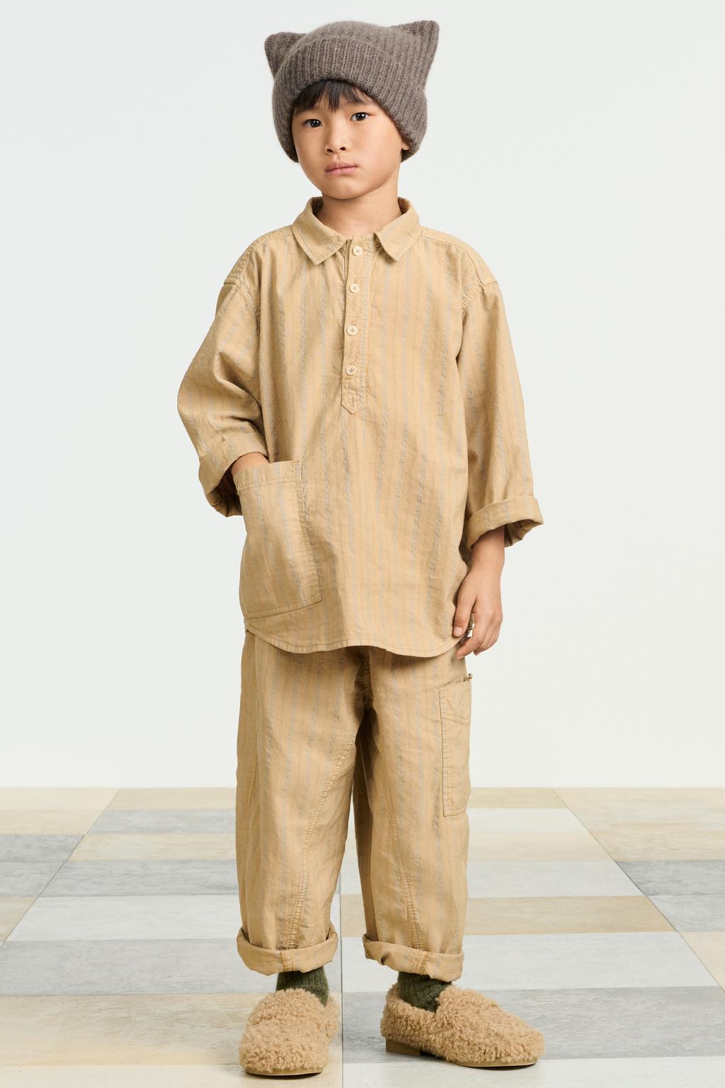 Рубашка в полоску с воротником и длинными рукавами