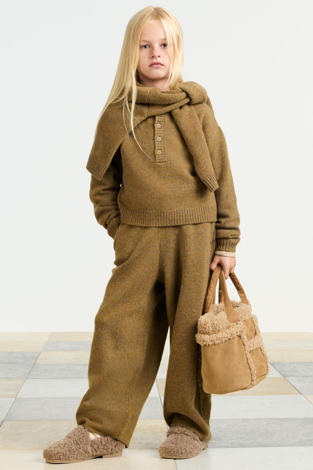 Кофта из шерсти с застежкой на пуговицы