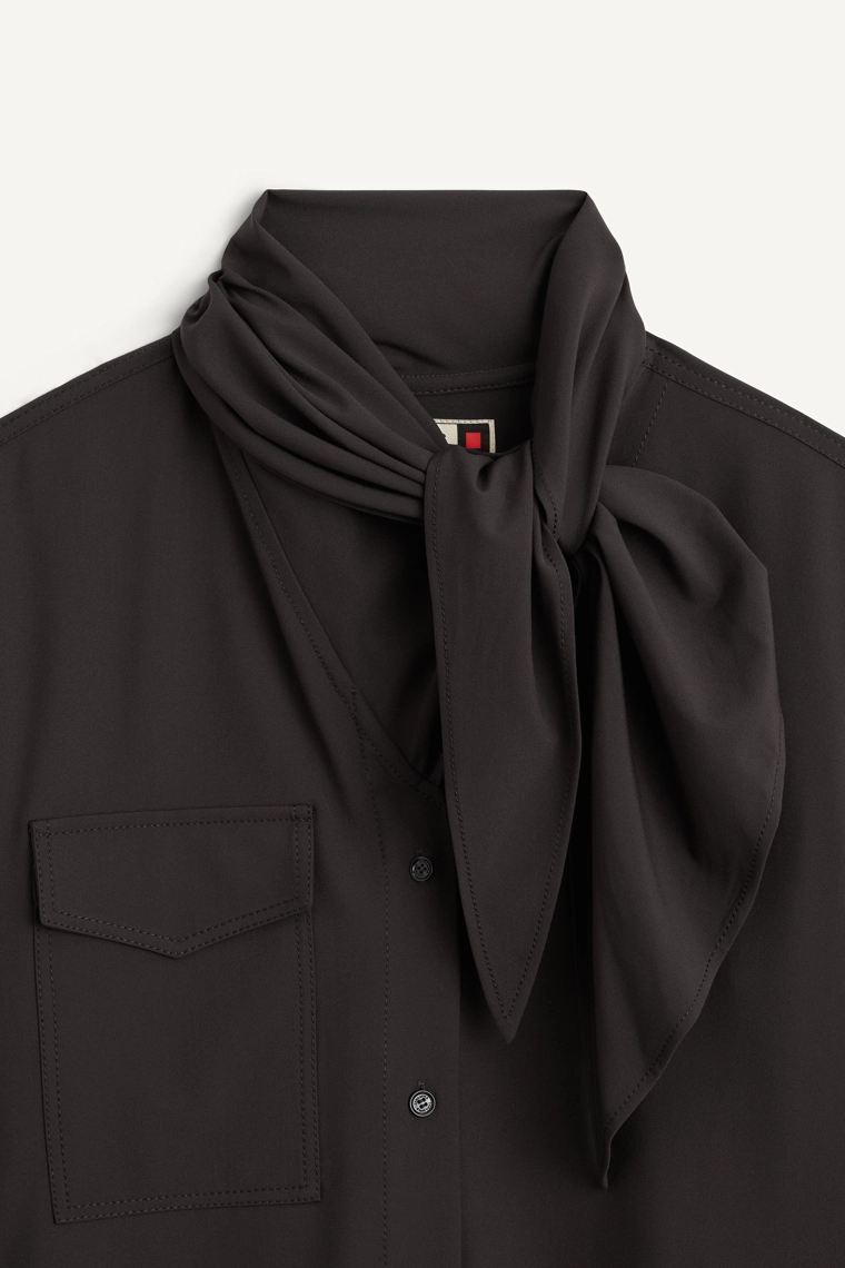 Рубашка с воротником-шарфом