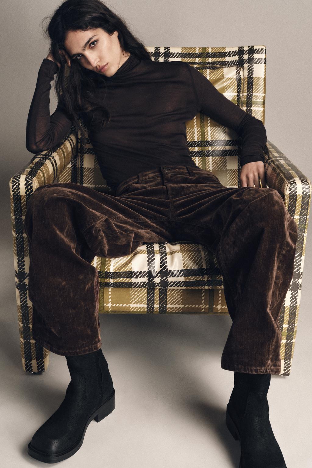 КОЖАНЫЕ БОТИЛЬОНЫ С КВАДРАТНЫМ НОСОМ