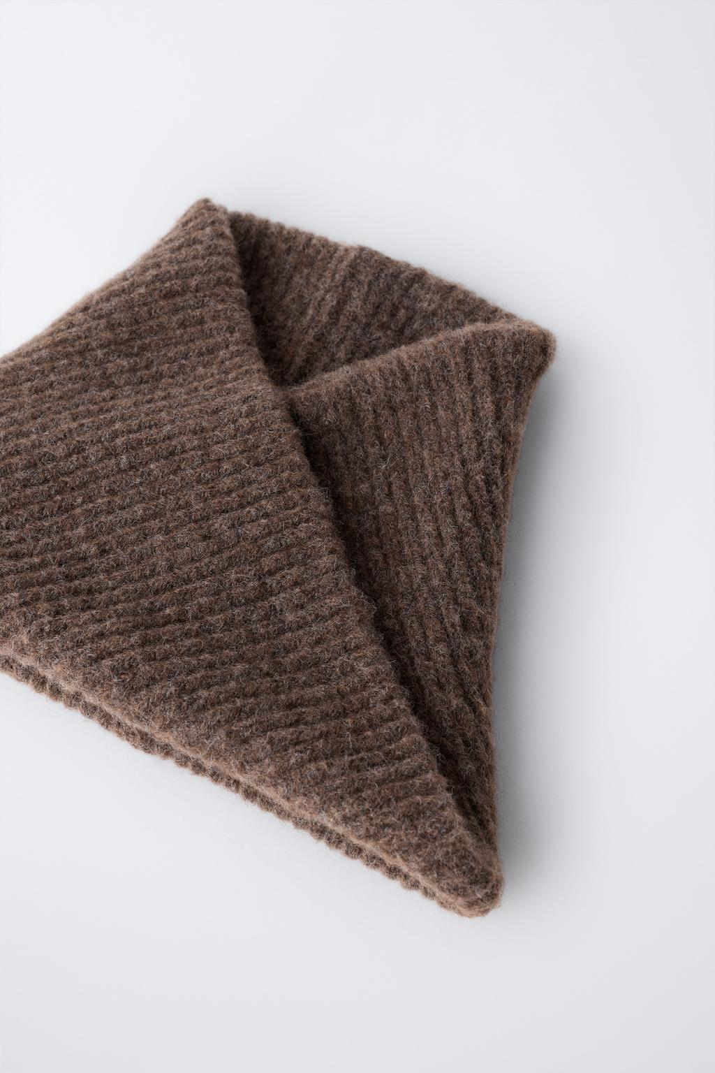 ТРИКОТАЖНЫЙ ШАРФ-СНУД С ПЕРЕКРЕСТНЫМ УЗОРОМ