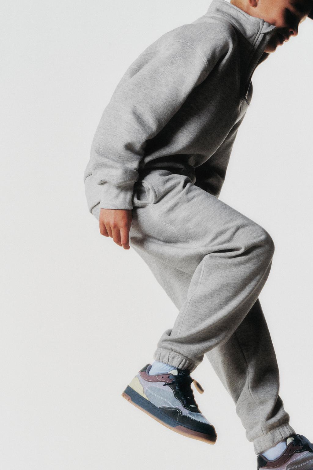 КОМПЛЕКТ ИЗ ТОЛСТОВКИ И БРЮК-ДЖОГГЕРОВ