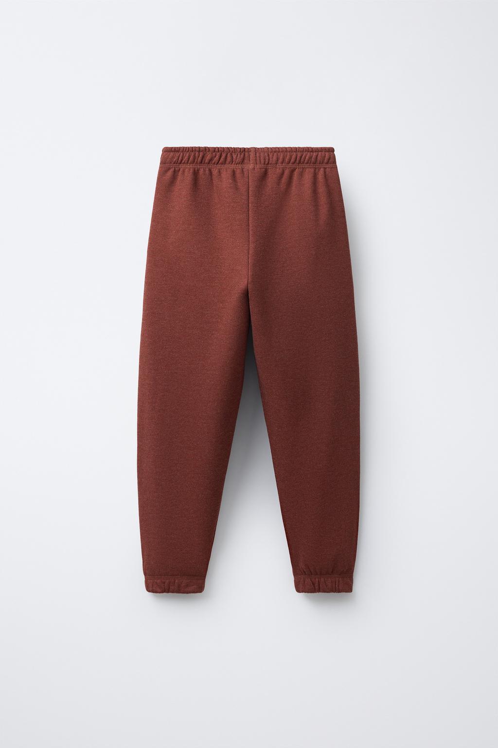 КОМПЛЕКТ ИЗ ТОЛСТОВКИ И БРЮК-ДЖОГГЕРОВ С ТЕКСТОВЫМ ПРИНТОМ