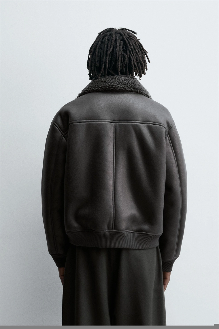 Куртка из кожзаменителя с двусторонним эффектом