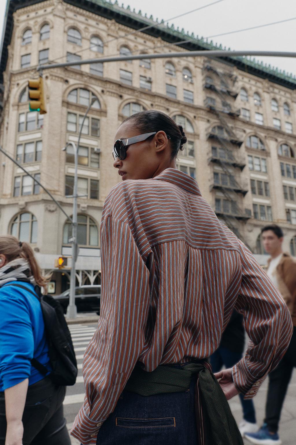 РУБАШКА ОВЕРСАЙЗ ИЗ ПОПЛИНА В ПОЛОСКУ