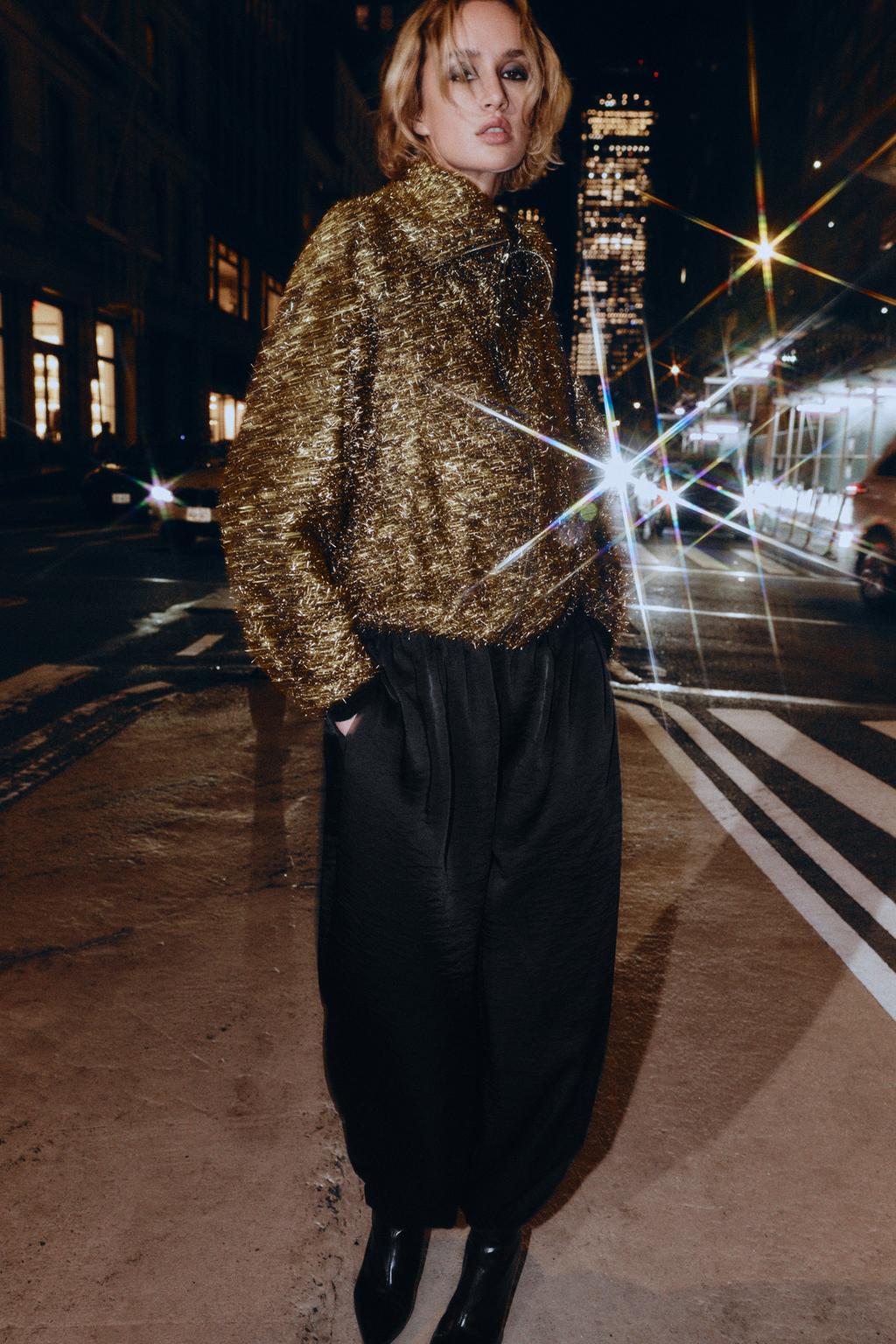 БОМБЕР С МЕТАЛЛИЗИРОВАННОЙ НИТЬЮ