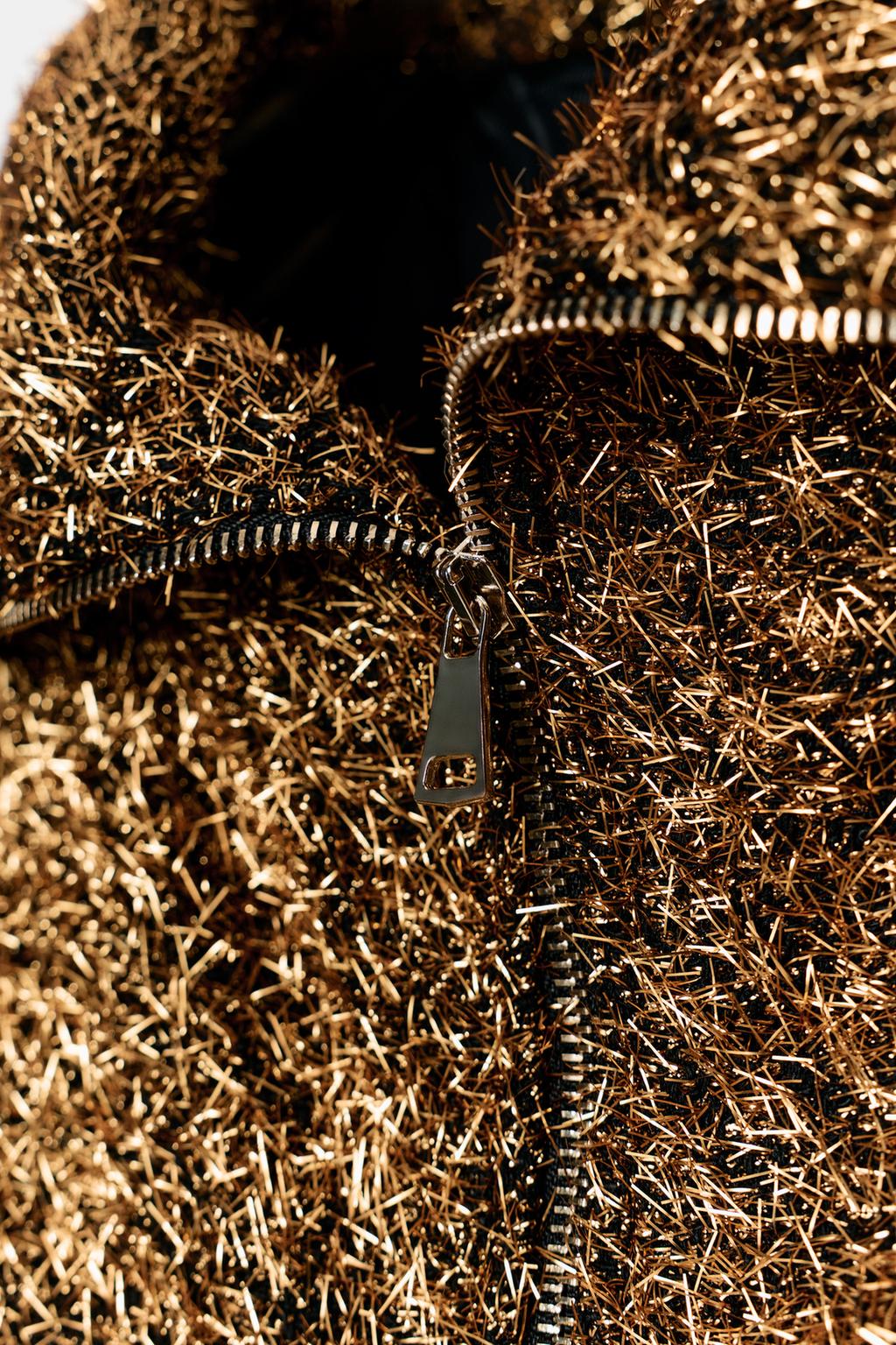 БОМБЕР С МЕТАЛЛИЗИРОВАННОЙ НИТЬЮ