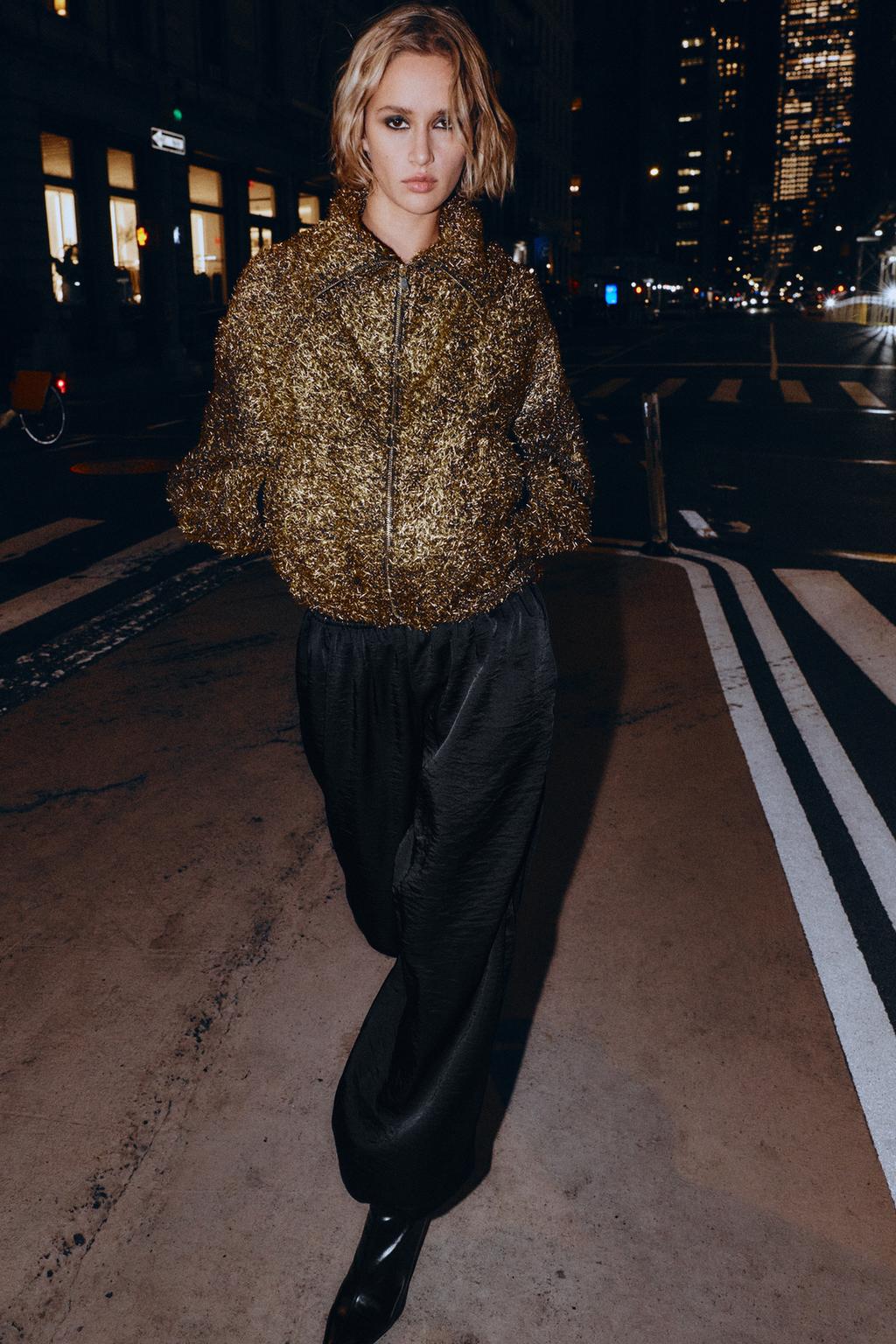 БОМБЕР С МЕТАЛЛИЗИРОВАННОЙ НИТЬЮ