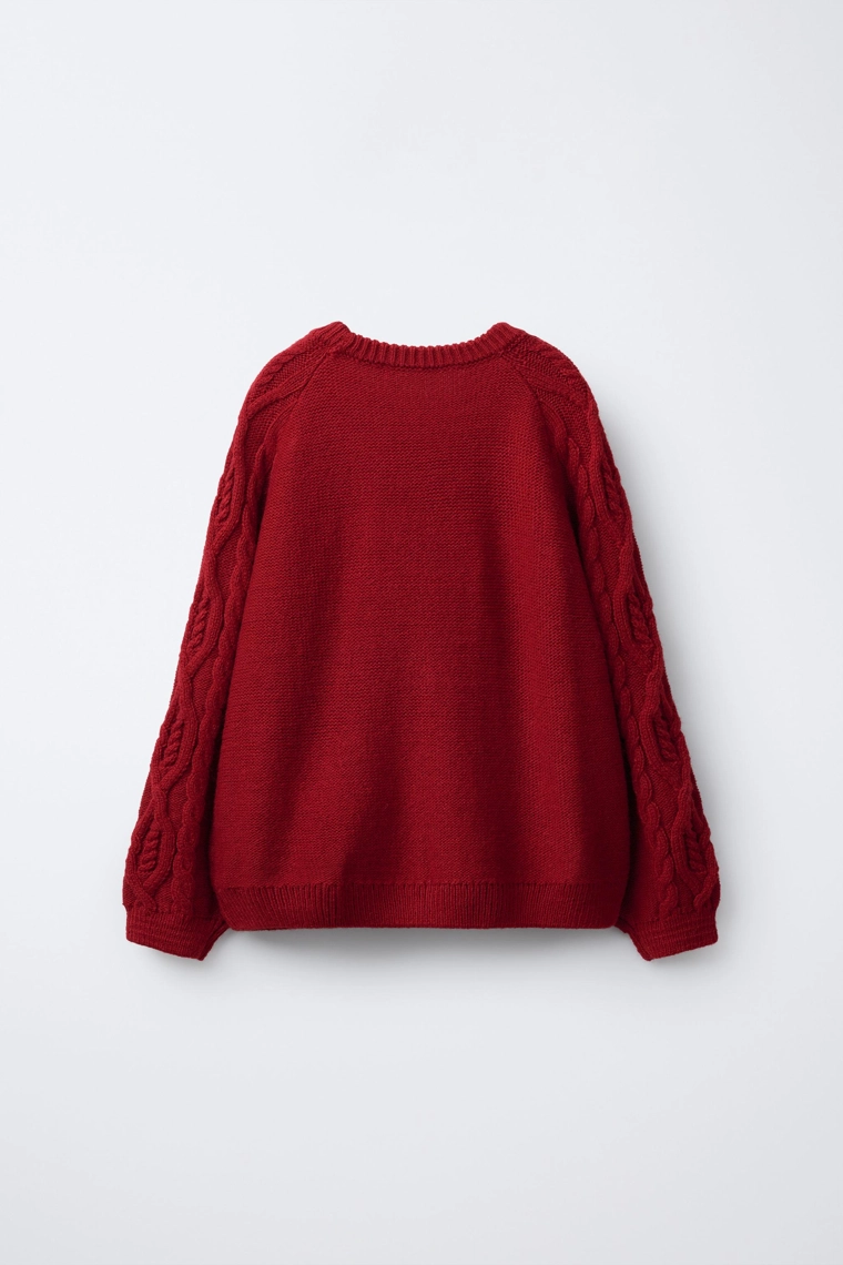 ВЯЗАНЫЙ СВИТЕР С УЗОРОМ «КОСЫ»