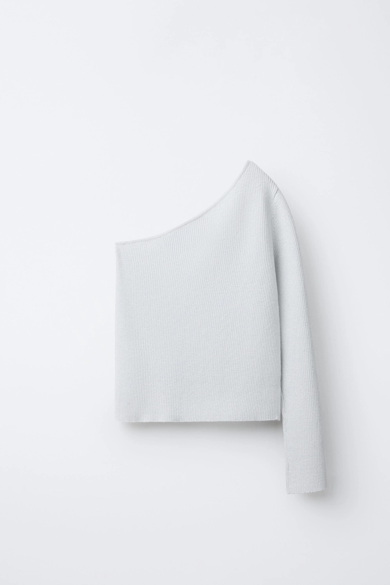 Мерцающий асимметричный свитер