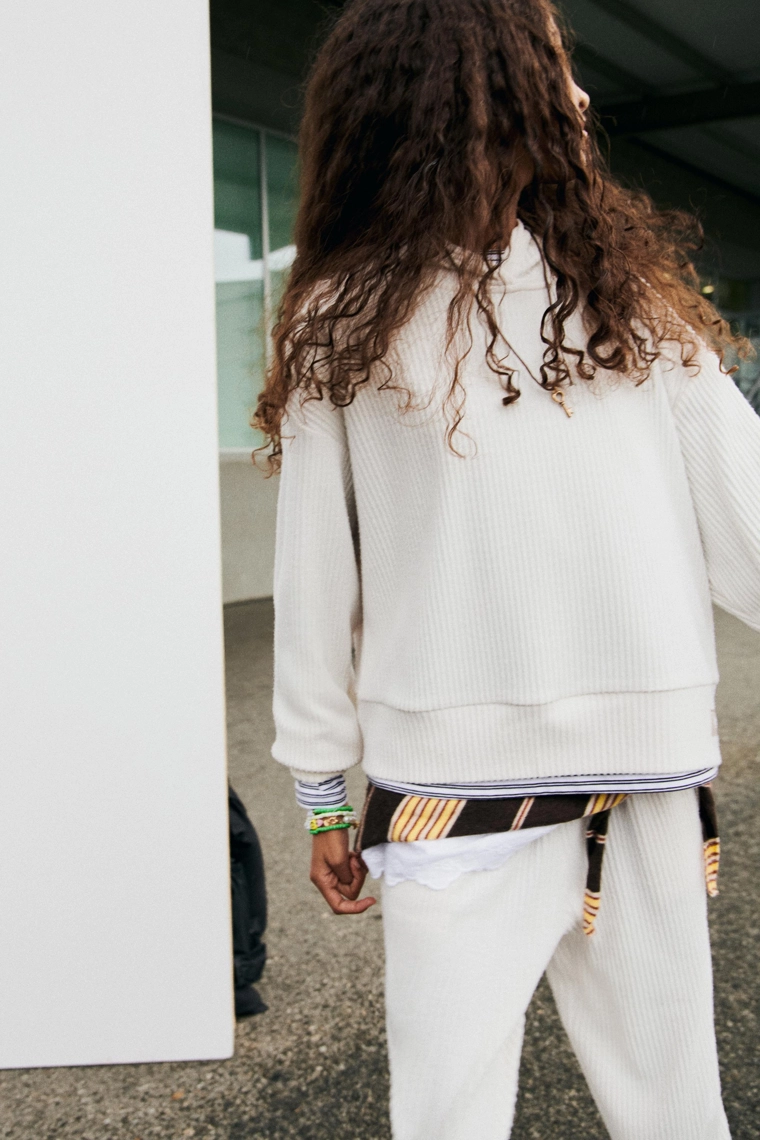 Худи из мягкого рубчика