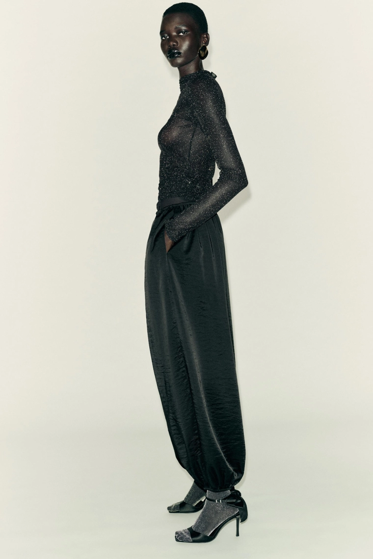 Топ с металлической нитью