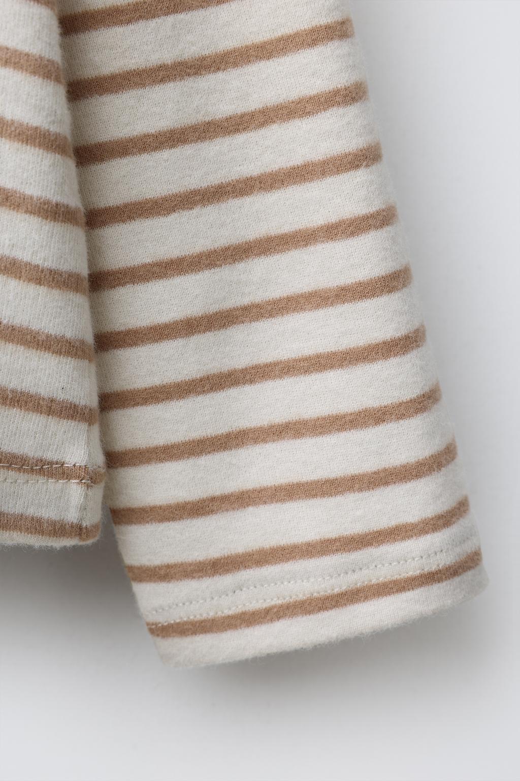 ТОП С ВОРОТНИКОМ-СТОЙКОЙ