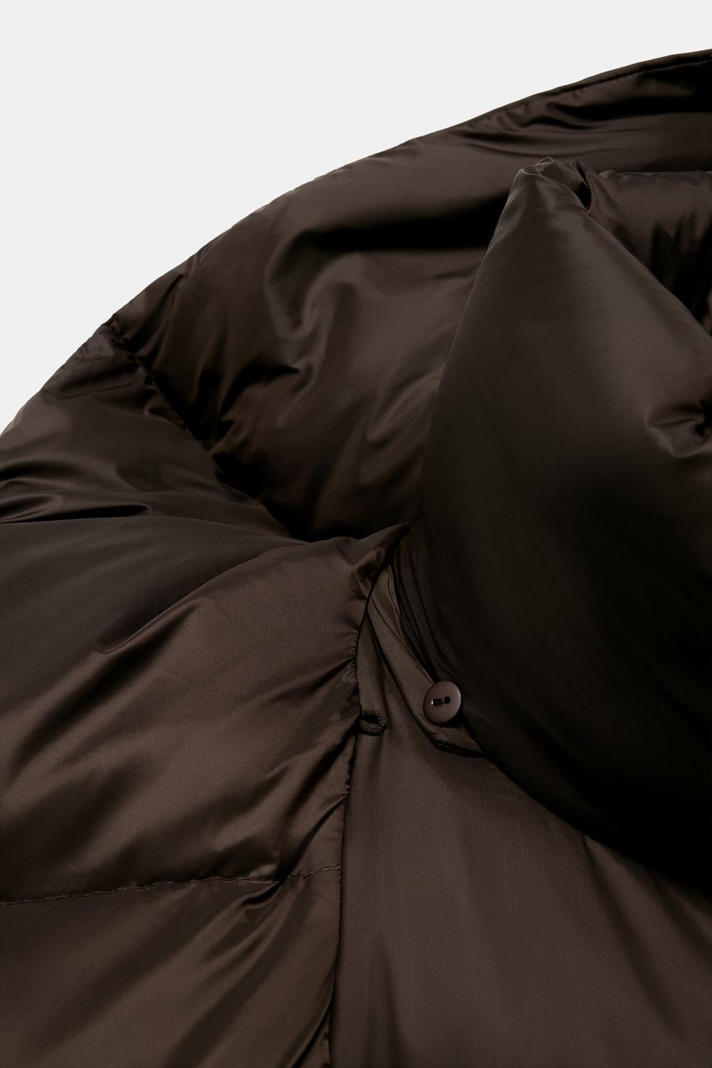 ВОДОНЕПРОНИЦАЕМЫЙ ВЕТРОЗАЩИТНЫЙ ПУХОВИК С КАПЮШОНОМ ИЗ ПЕРА И ПУХА