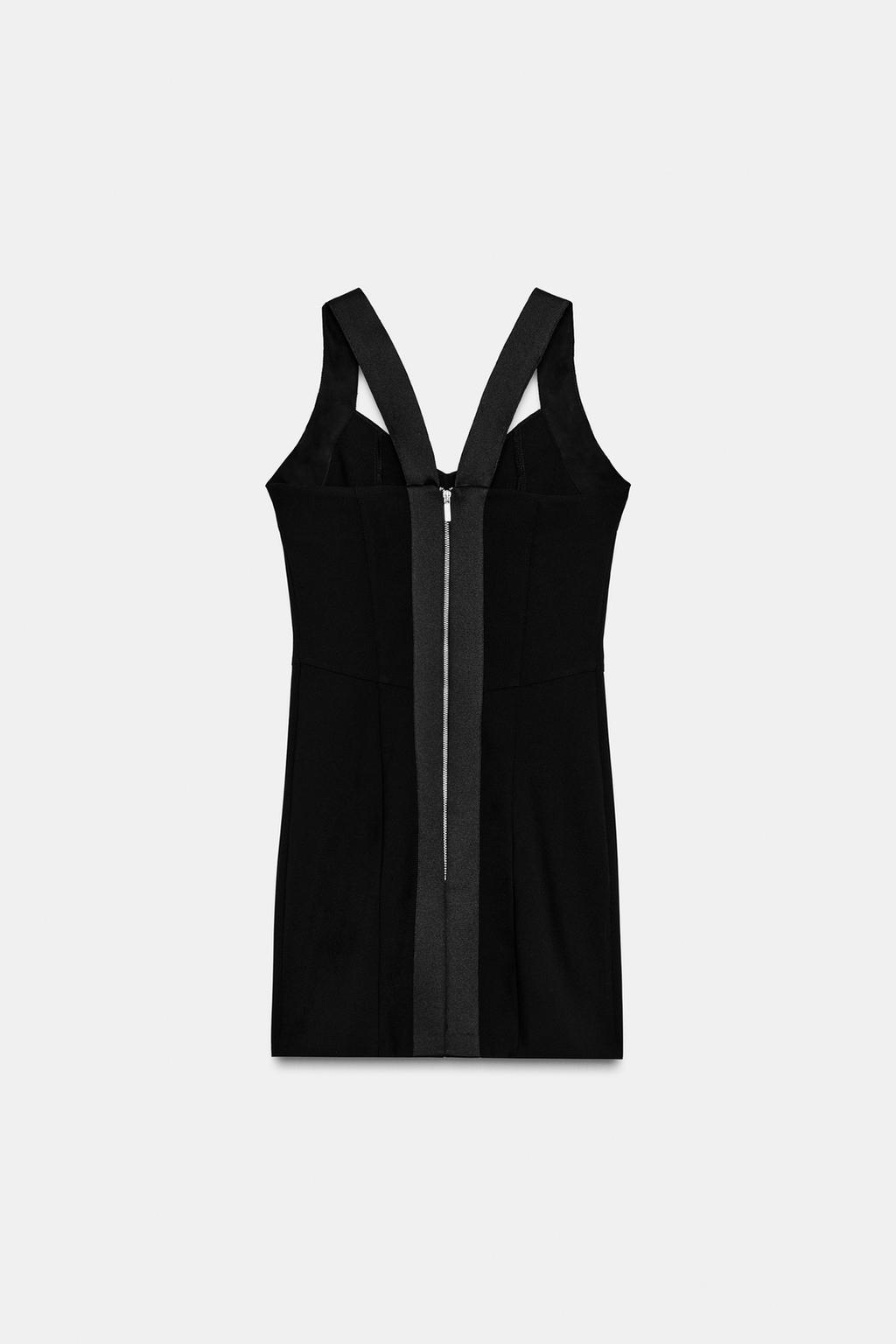 ПРИТАЛЕННОЕ МИНИ-ПЛАТЬЕ