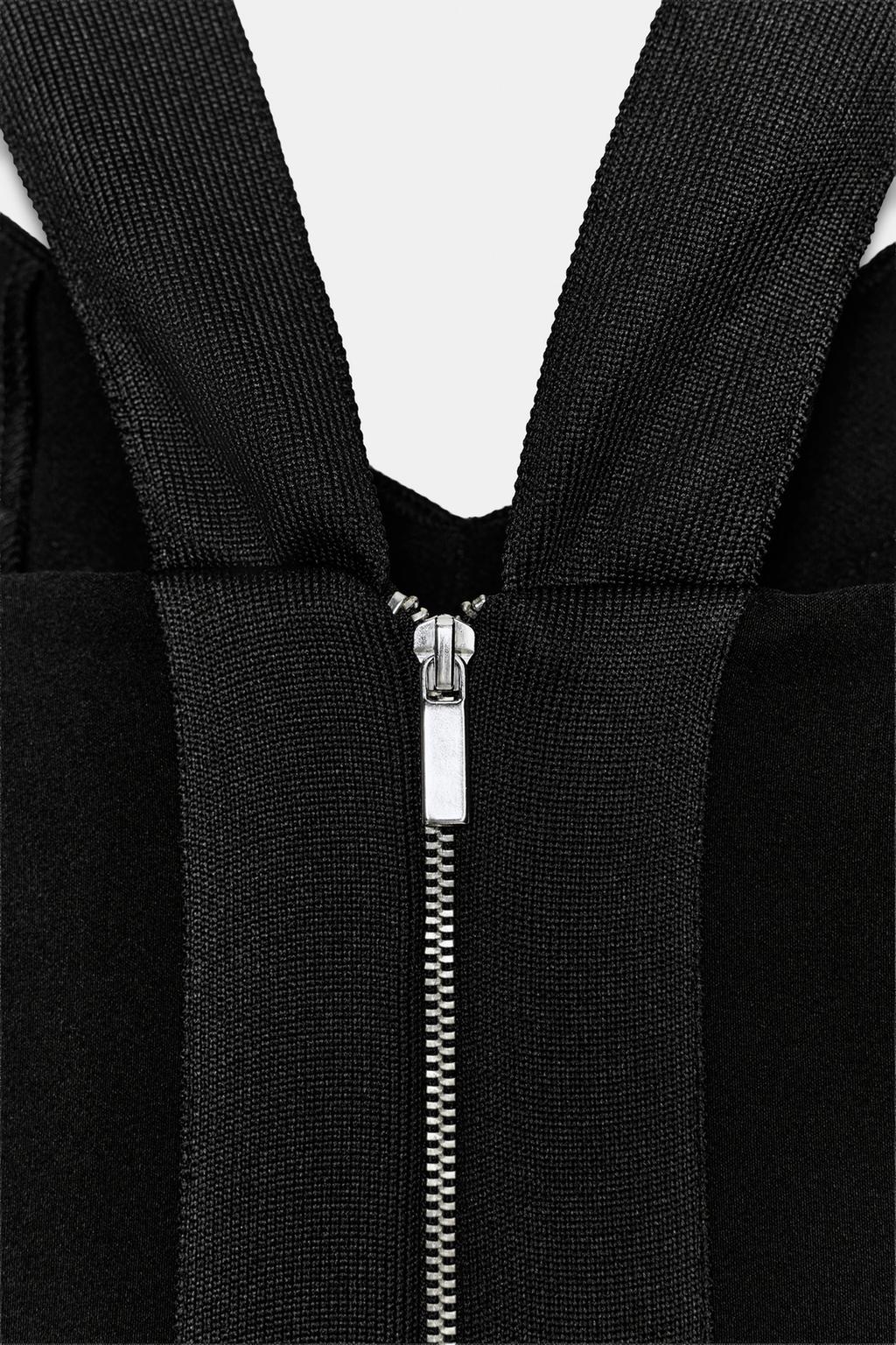 ПРИТАЛЕННОЕ МИНИ-ПЛАТЬЕ