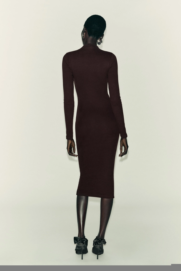 Платье-миди из ребристого трикотажа