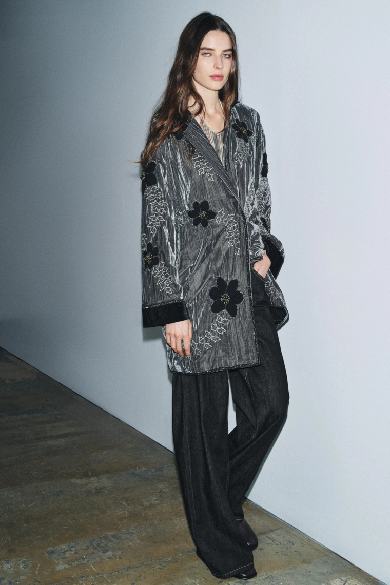 Халат из вельвета коллекции zwe zara, ограниченная серия, с вышивкой