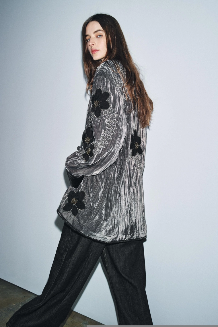 Халат из вельвета коллекции zwe zara, ограниченная серия, с вышивкой