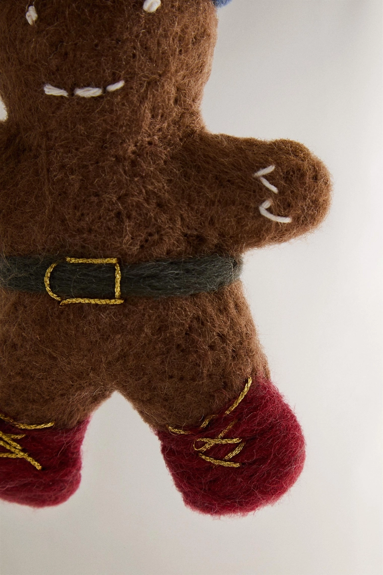 Шерстяное украшение на ёлку пряничного печенья