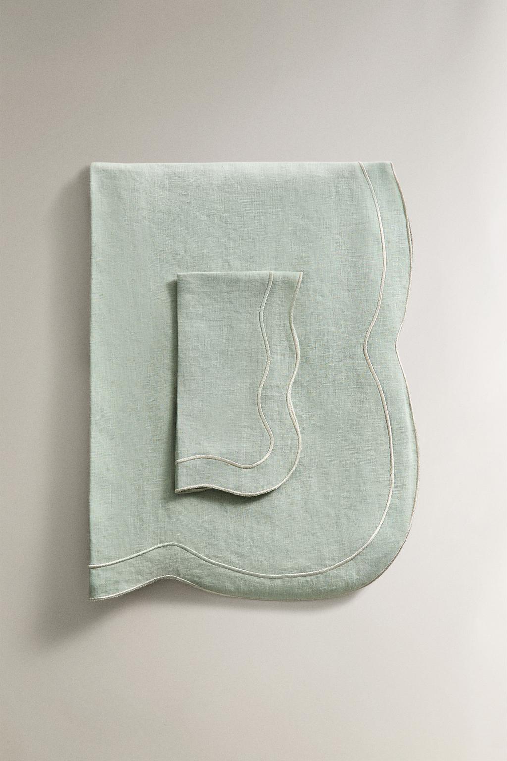 Льняное рождественское скатерть с деталями из ниток