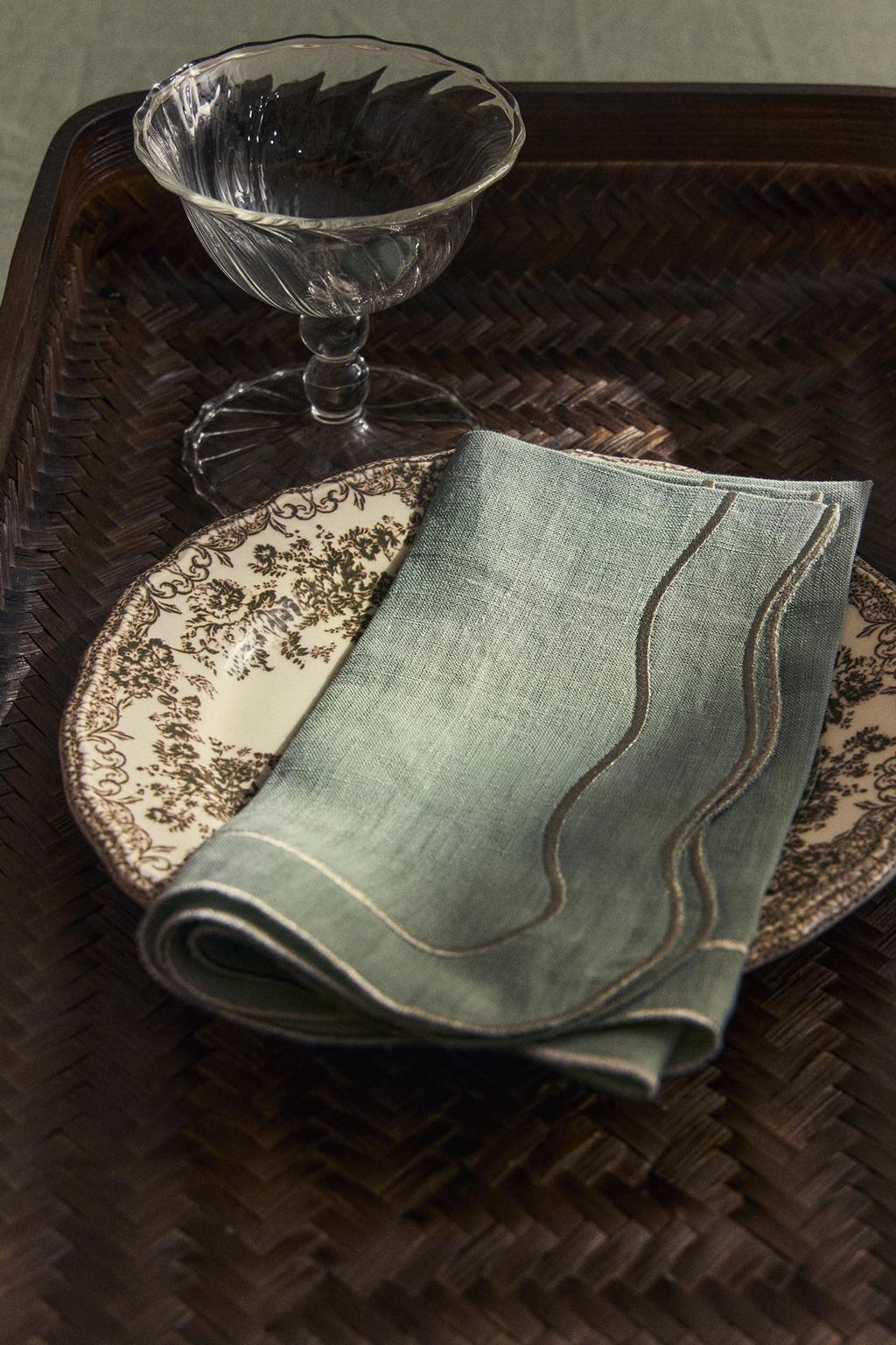 Набор льняных рождественских салфеток с деталями из нитей (набор из 2 штук)