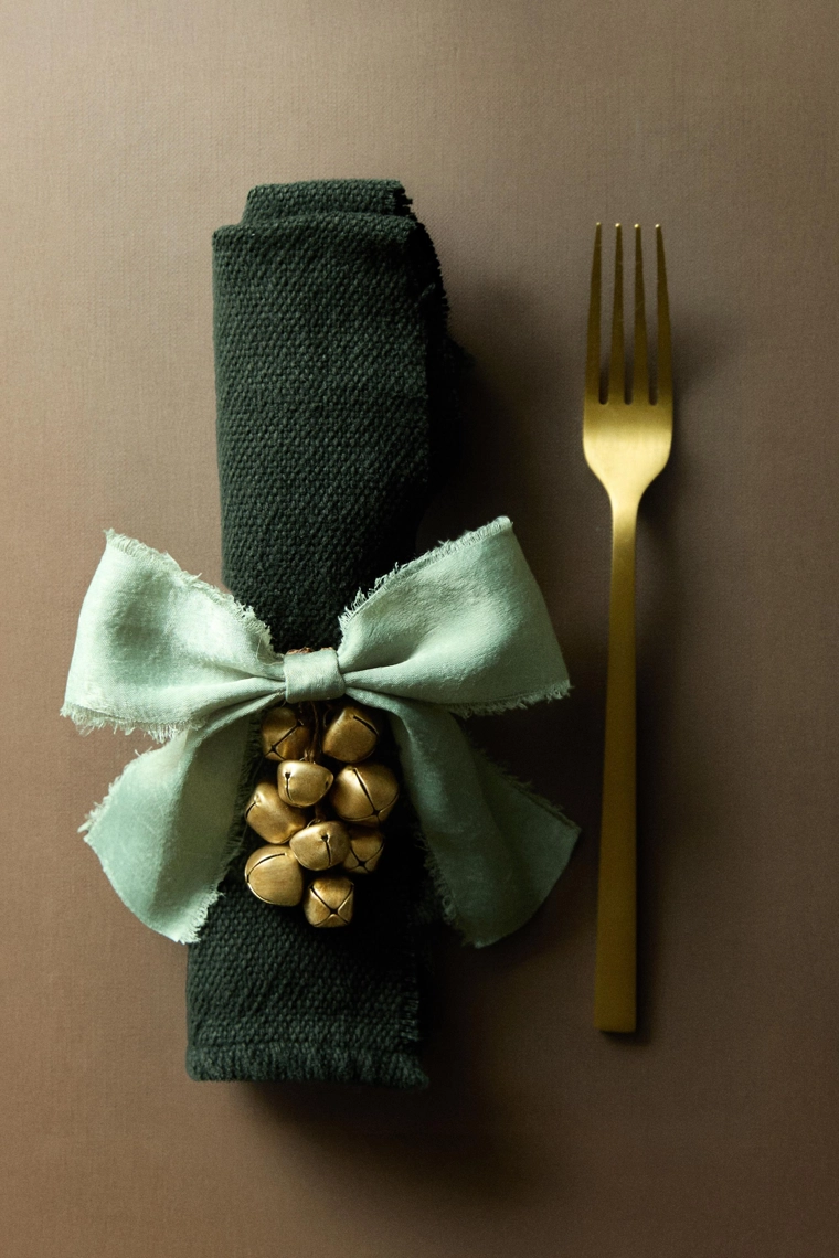 Набор рождественских кольц для салфеток с колокольчиками (2 штуки)