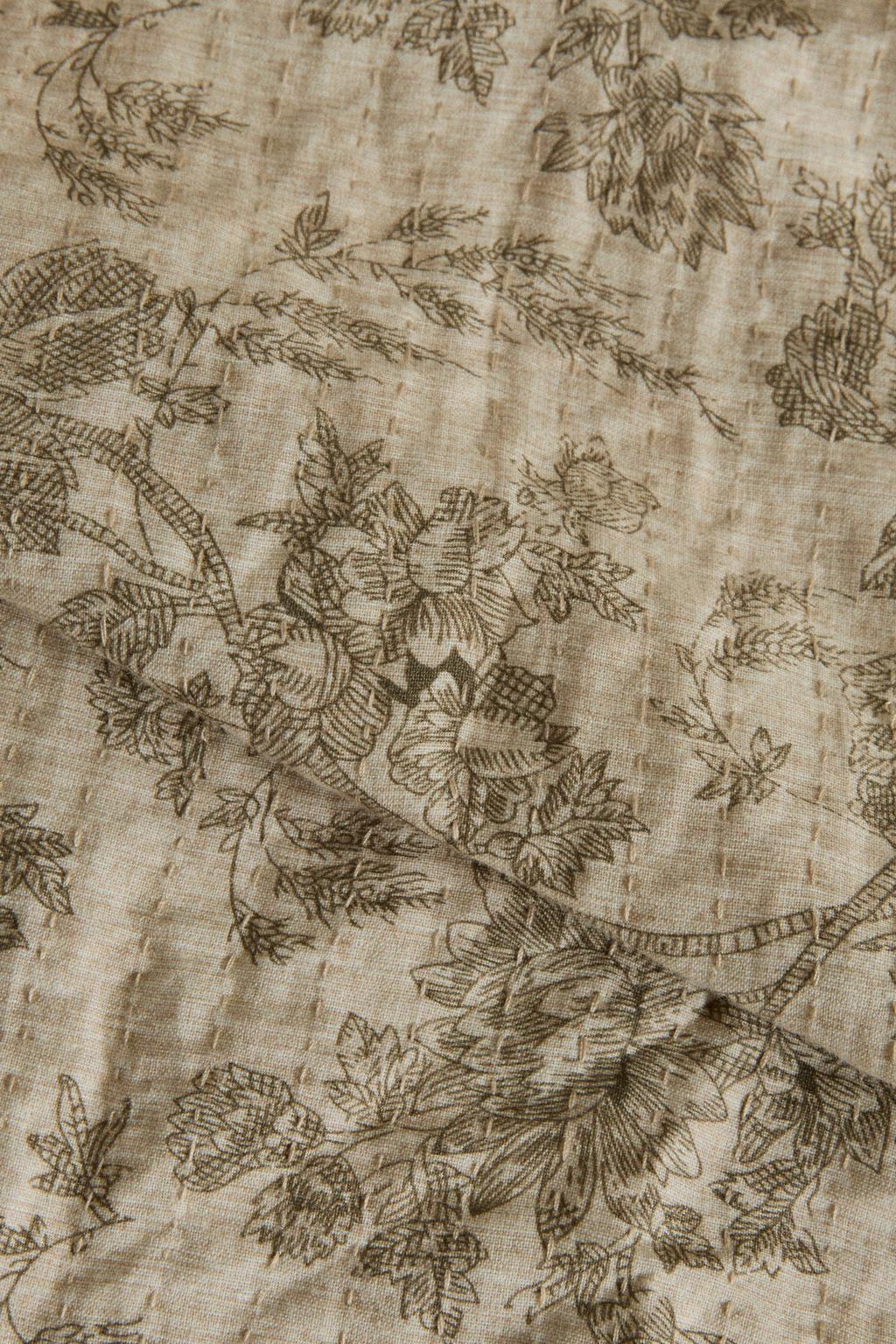 Одеяло из хлопка и льна с цветочным узором