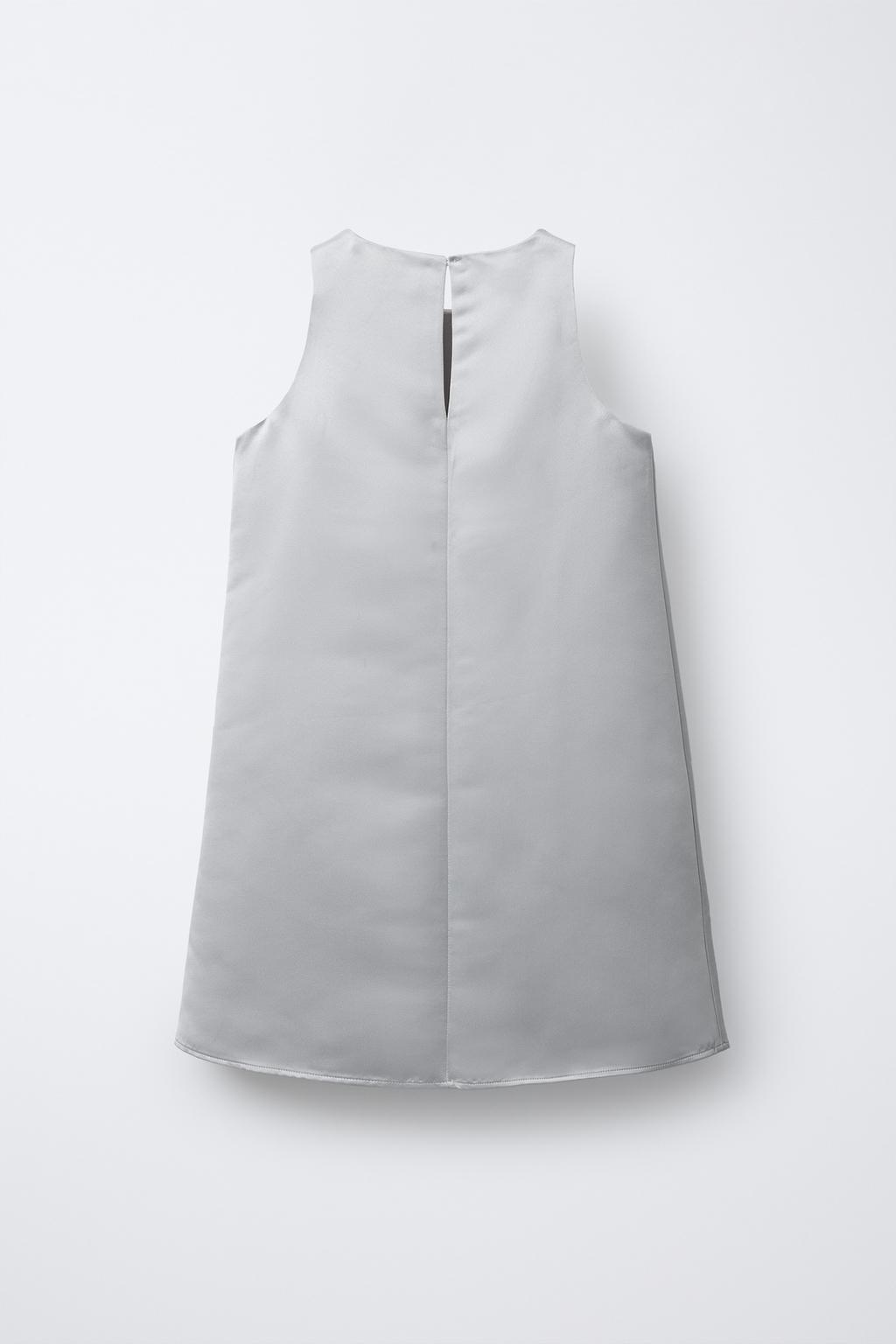 АТЛАСНОЕ ПЛАТЬЕ С ПАЙЕТКАМИ