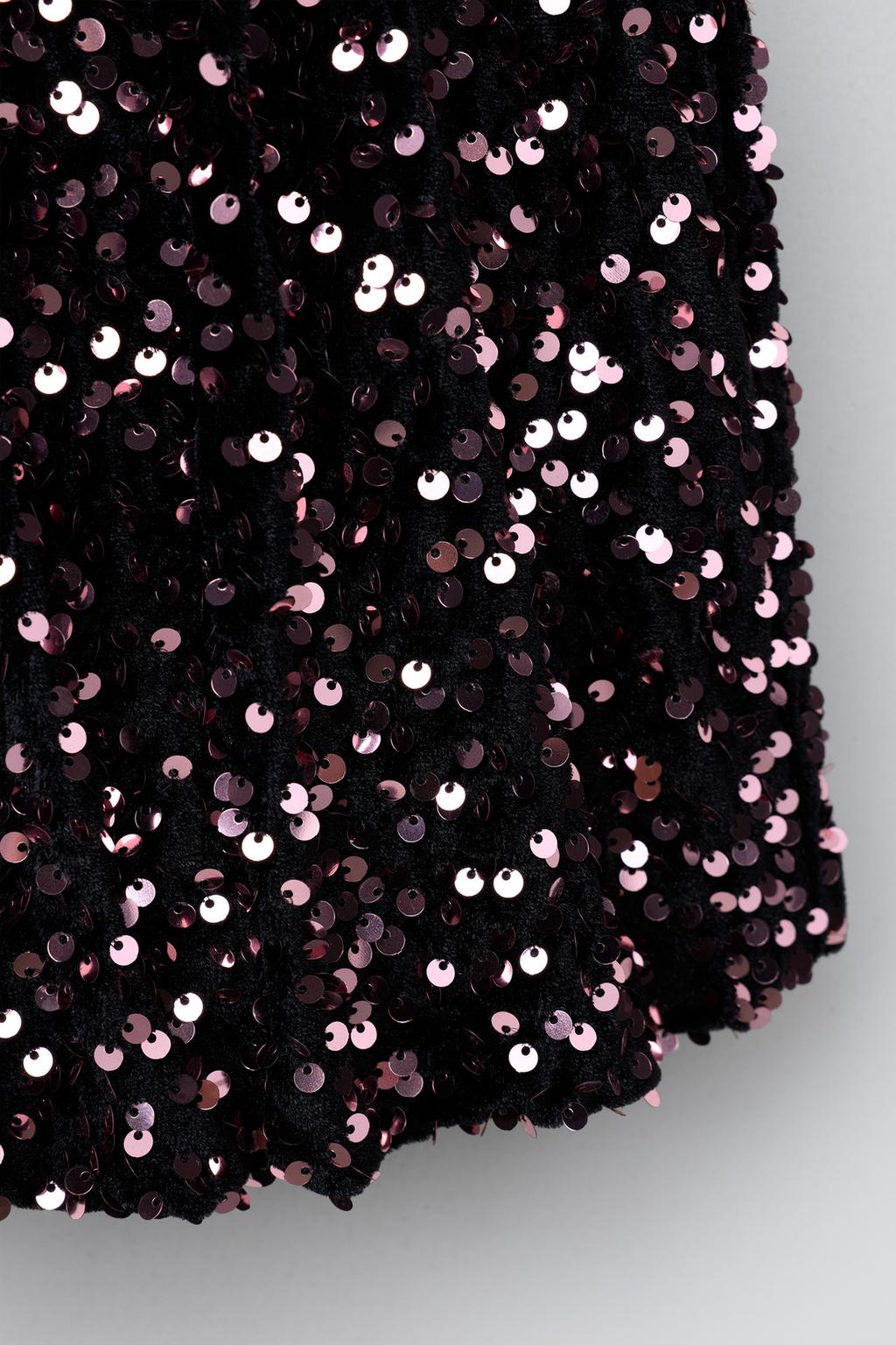 Объемная юбка с пайетками