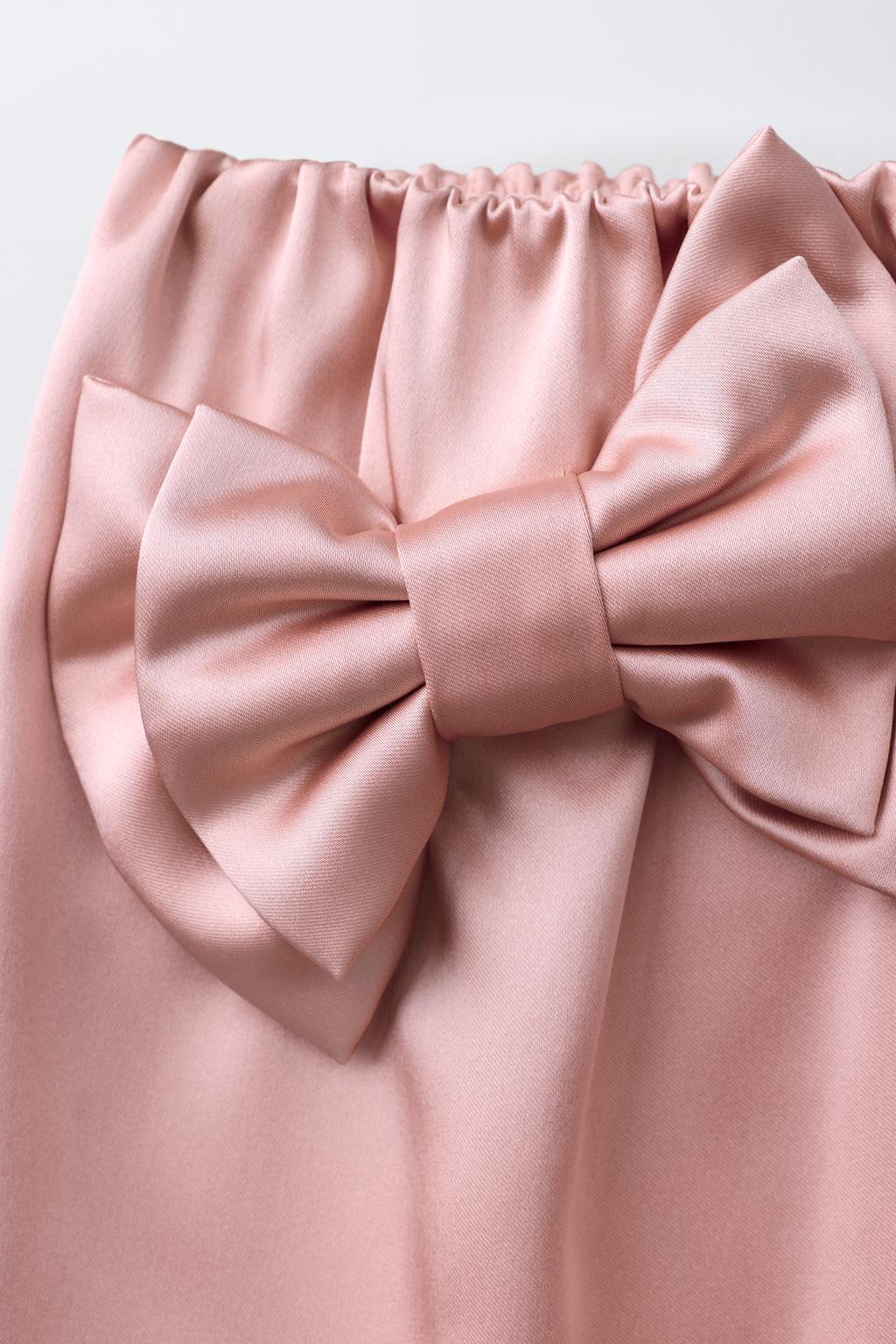 Сарафан-шорты из атласа с бантом