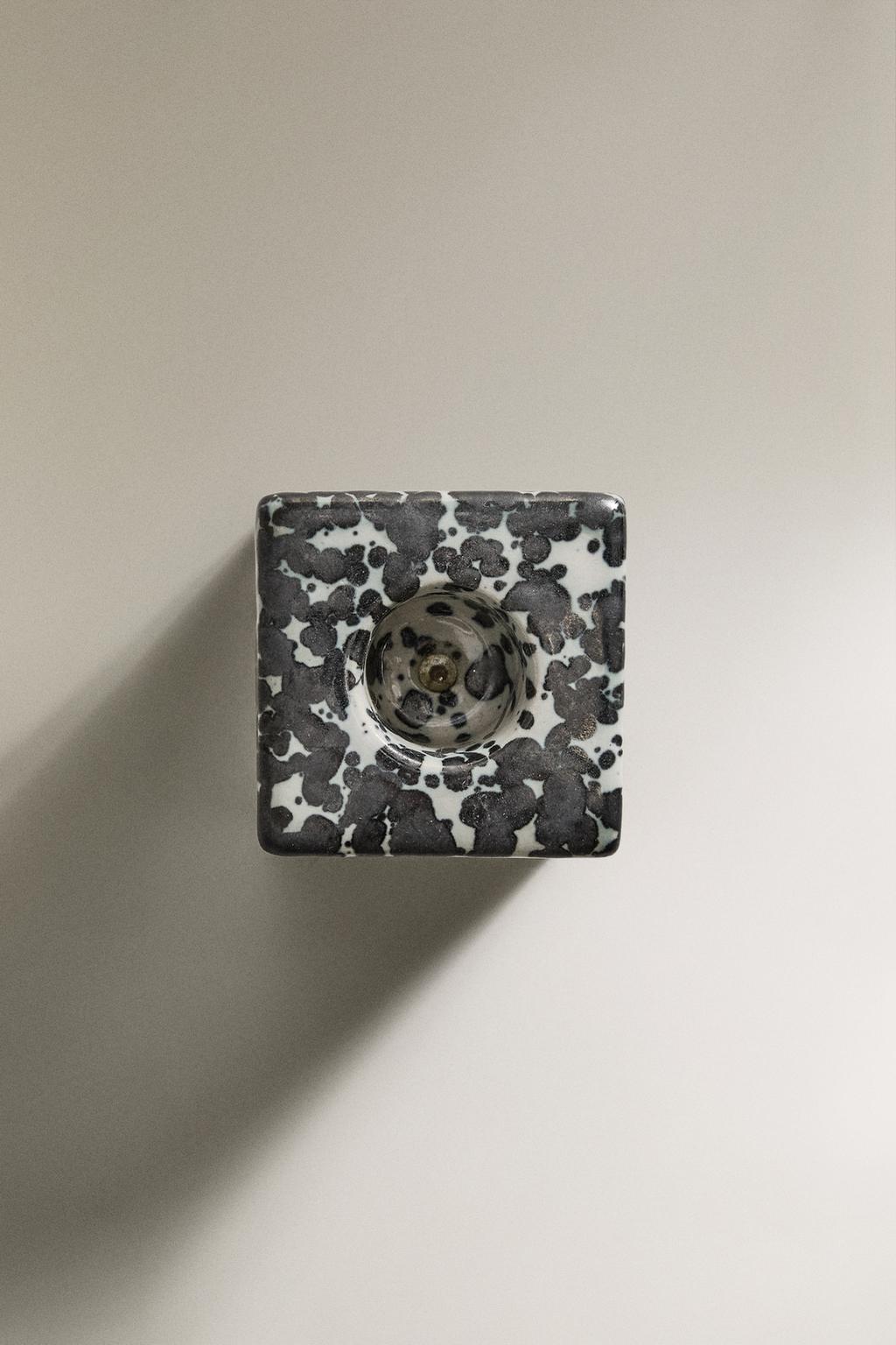 Подсвечник с узорами