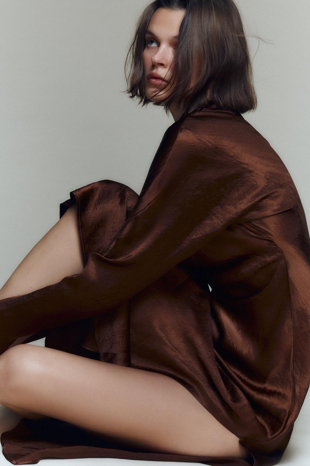 ПЛАТЬЕ МИДИ С ЭФФЕКТОМ МЯТОЙ ТКАНИ И СКЛАДКАМИ