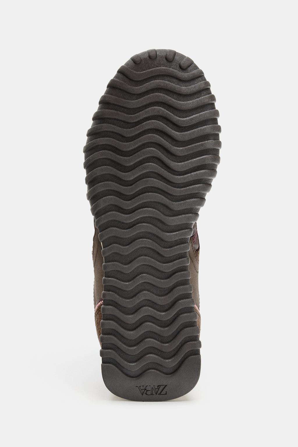 ТЕХНИЧНЫЕ БЕГОВЫЕ КРОССОВКИ