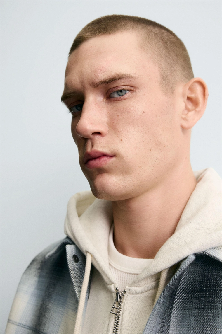 Рубашка-овершерт в клетку с контрастной подкладкой из искусственного меха