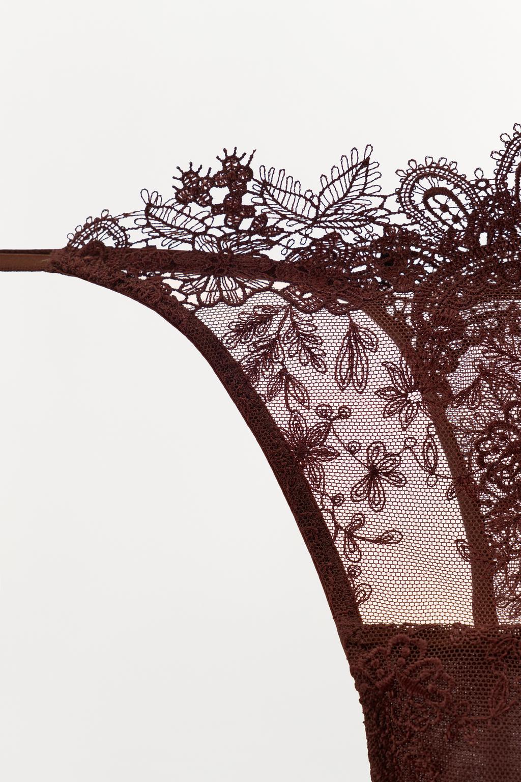 ТРУСЫ-ТАНГА ИЗ КРУЖЕВА