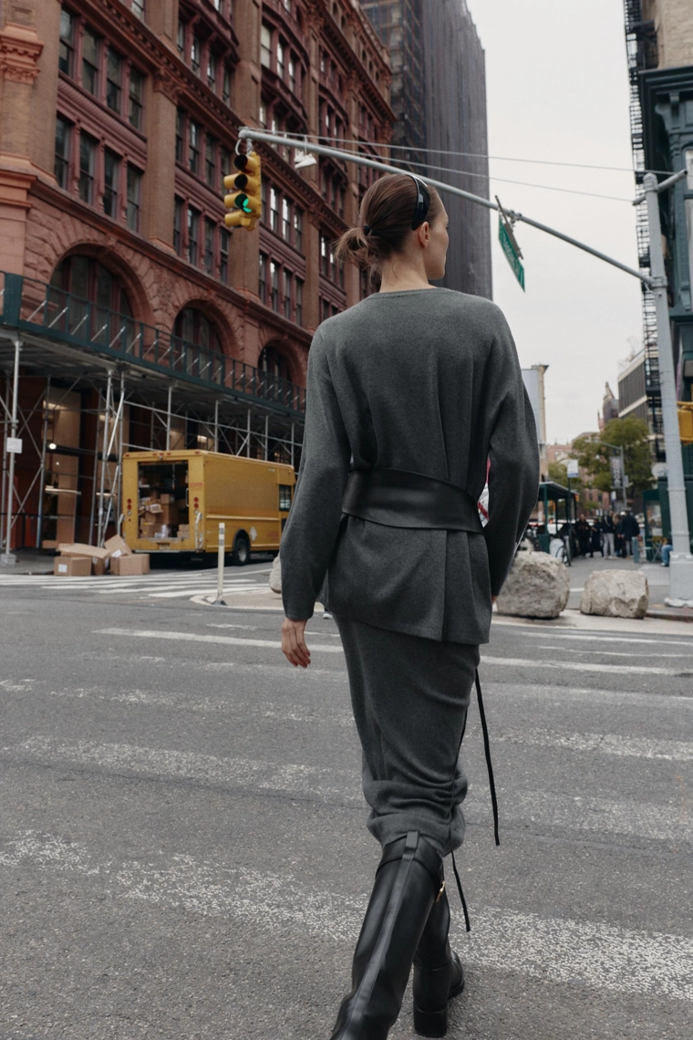 Юбка-карандаш из мягкого трикотажа