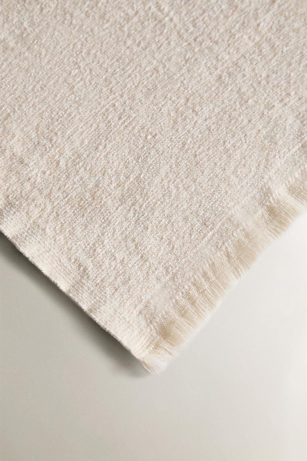 Плед из шениля