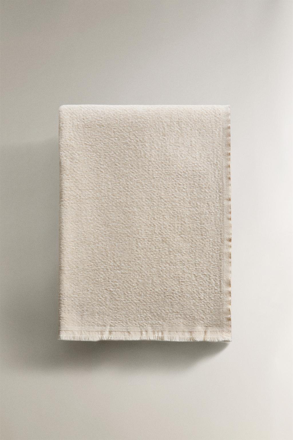 Плед из шениля