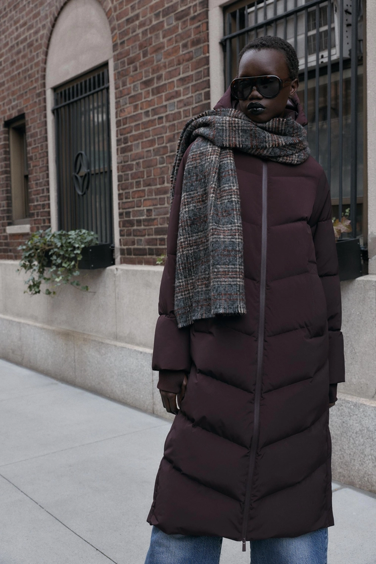 Длинный пуховик с водоотталкивающей и ветрозащитной отделкой