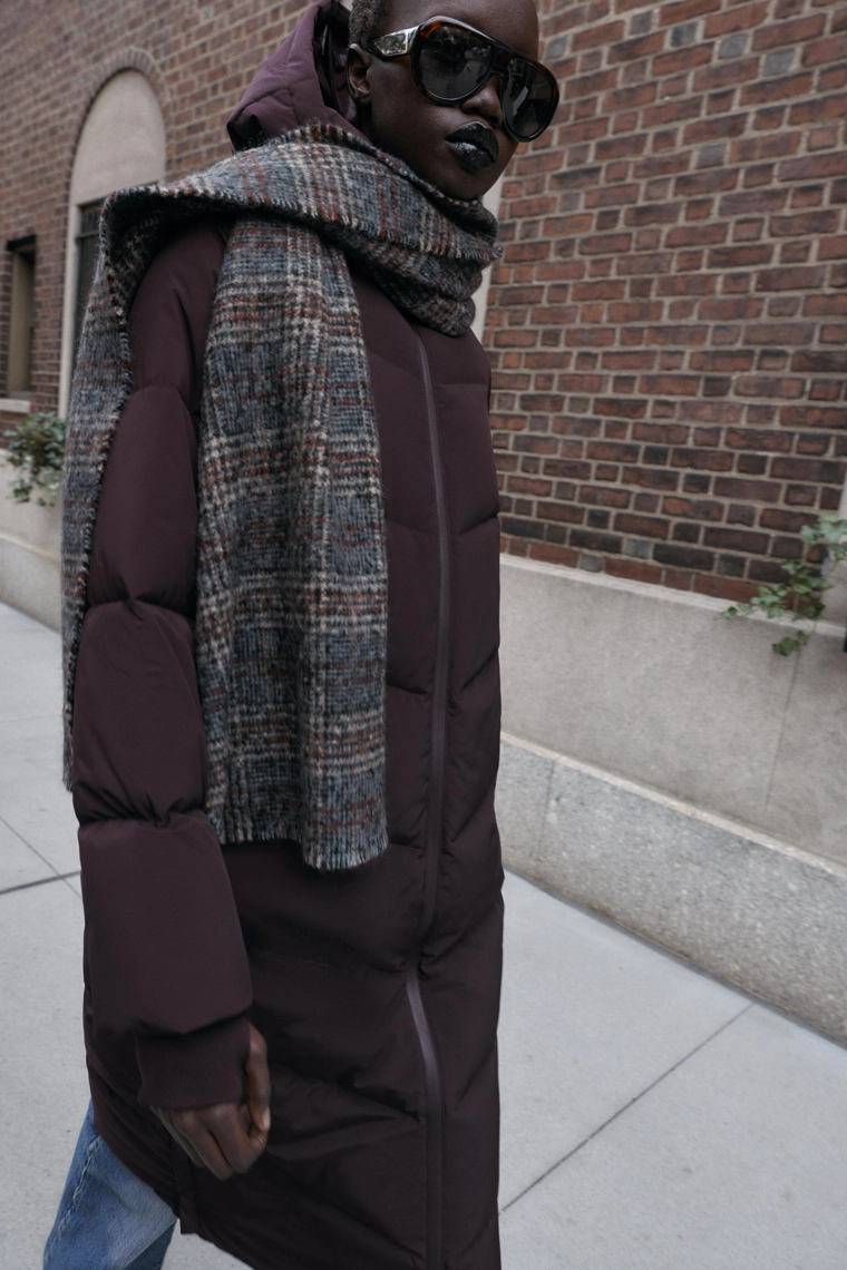 Длинный пуховик с водоотталкивающей и ветрозащитной отделкой