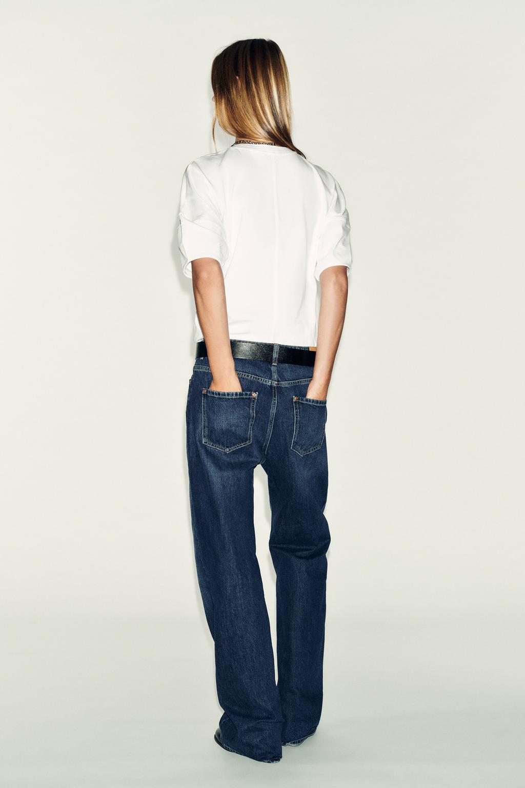 ФУТБОЛКА С КОНТРАСТНЫМ ЦВЕТОЧНЫМ ПРИНТОМ