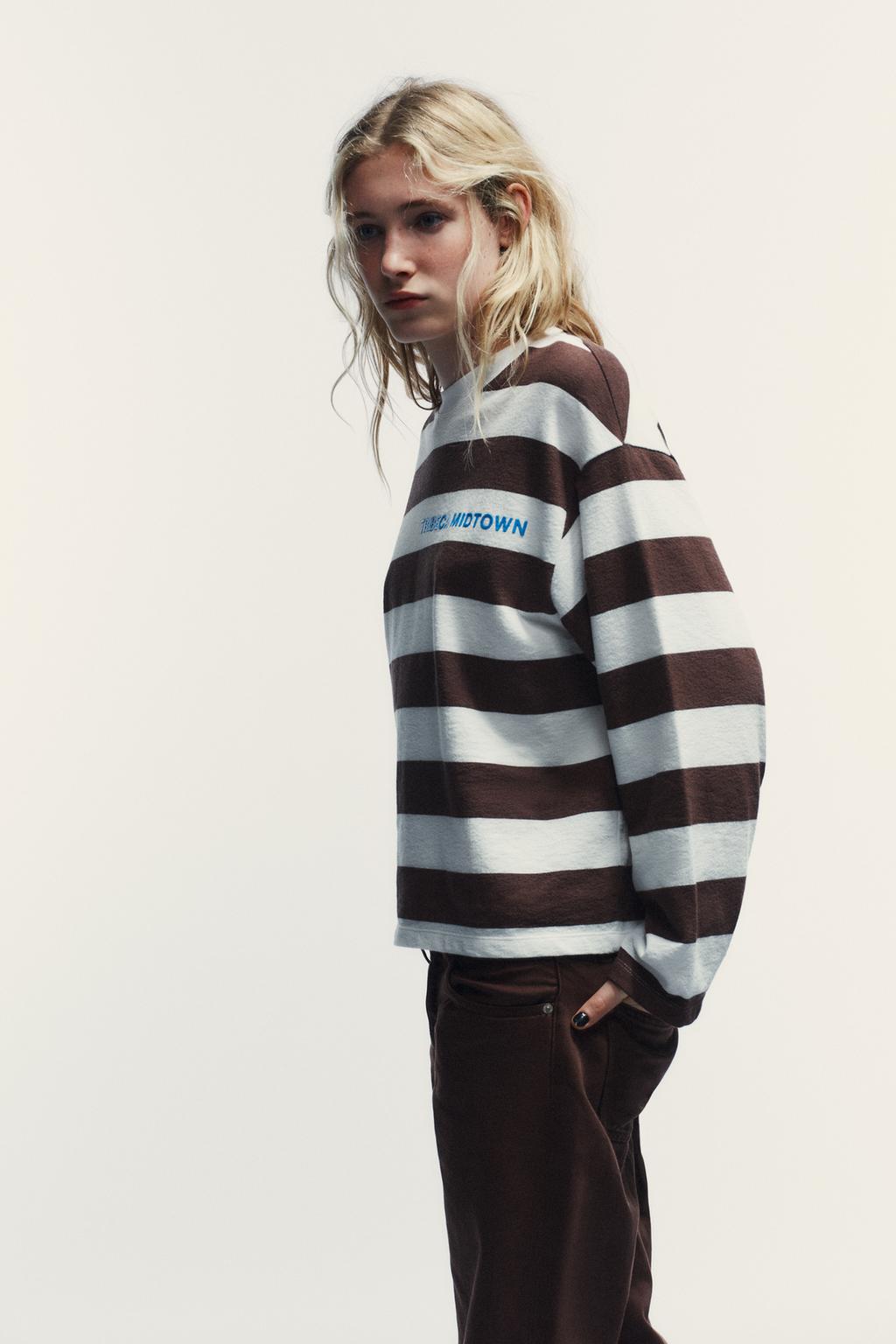 ФУТБОЛКА В ПОЛОСКУ С ТЕКСТОМ