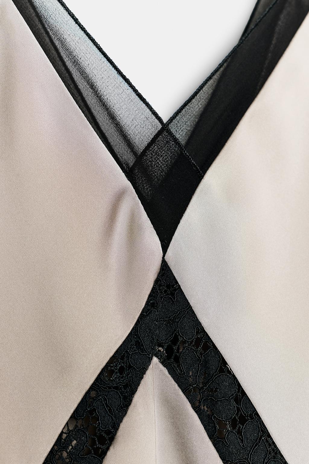 АТЛАСНОЕ ПЛАТЬЕ МИДИ АСИММЕТРИЧНОГО КРОЯ