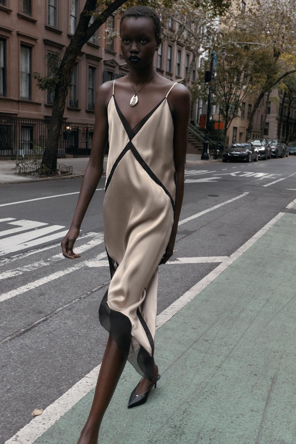 АТЛАСНОЕ ПЛАТЬЕ МИДИ АСИММЕТРИЧНОГО КРОЯ