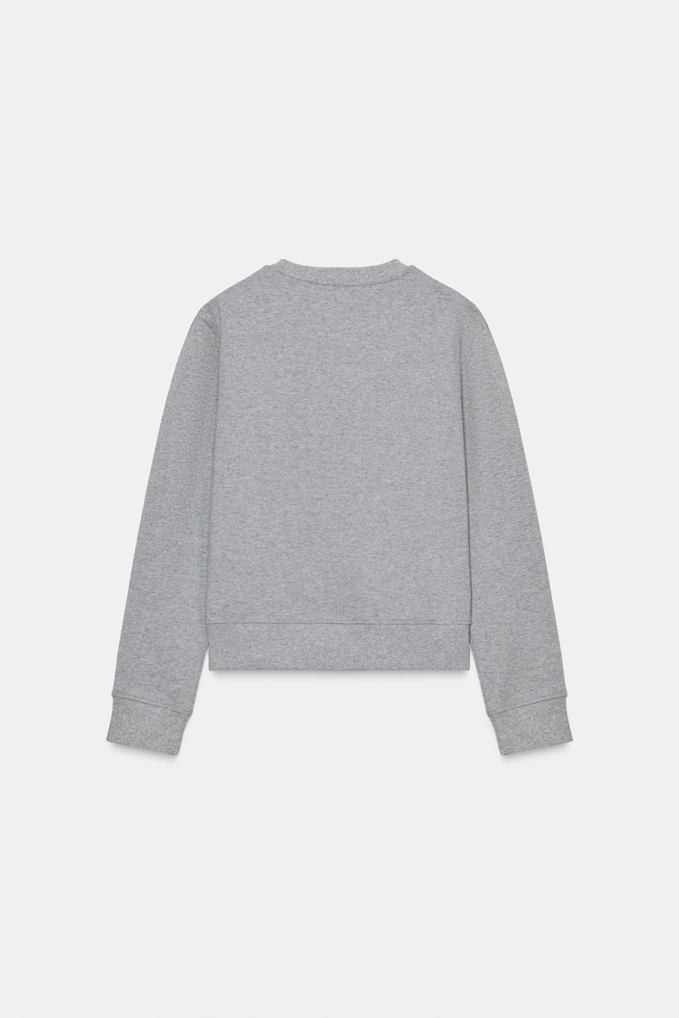 Толстовка с надписью на передней части