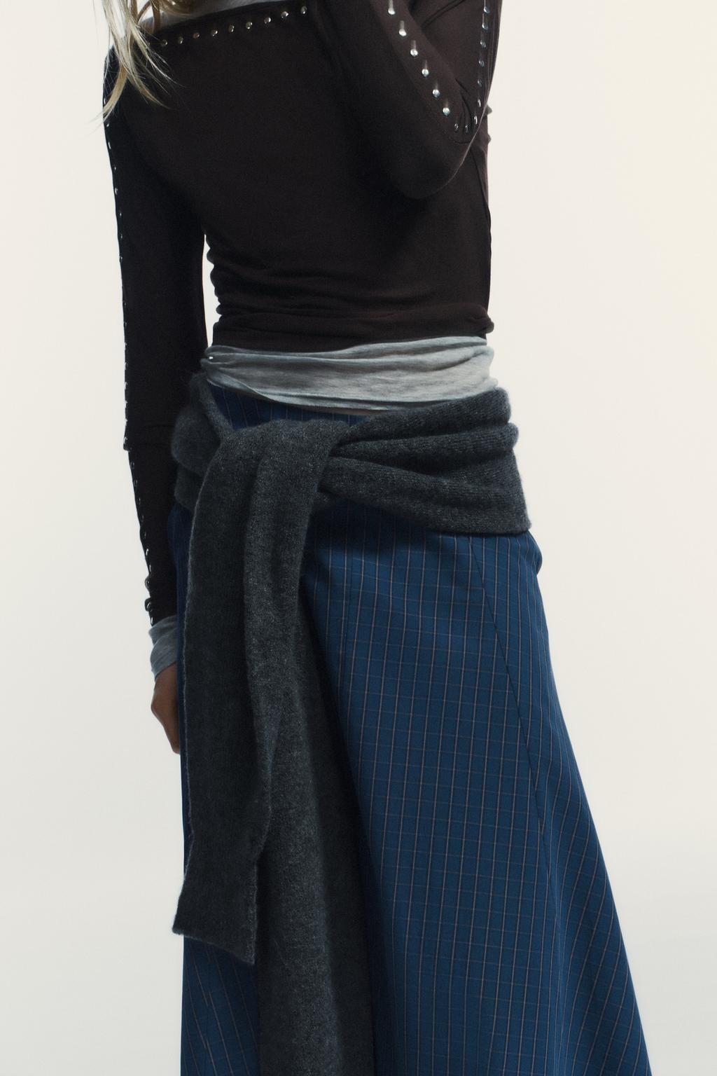 ШАРФ С ИМИТАЦИЕЙ РУКАВОВ