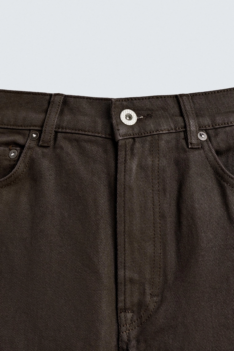 Джинсы прямого кроя с восковым покрытием