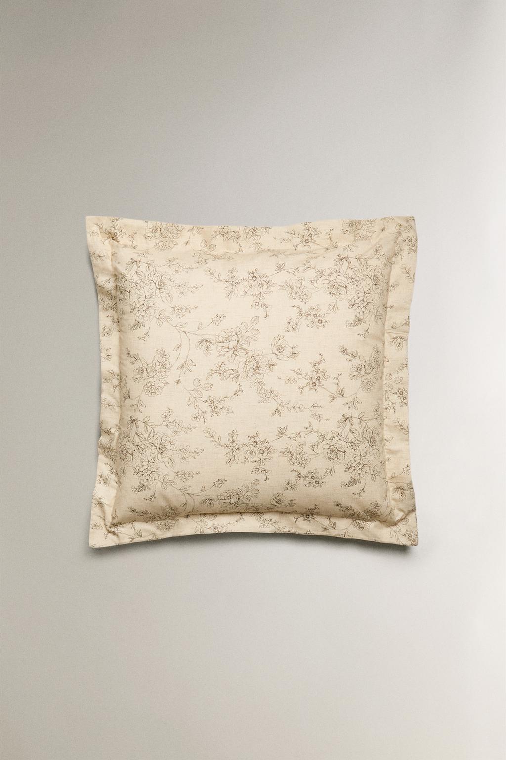Наволочка с цветочным принтом