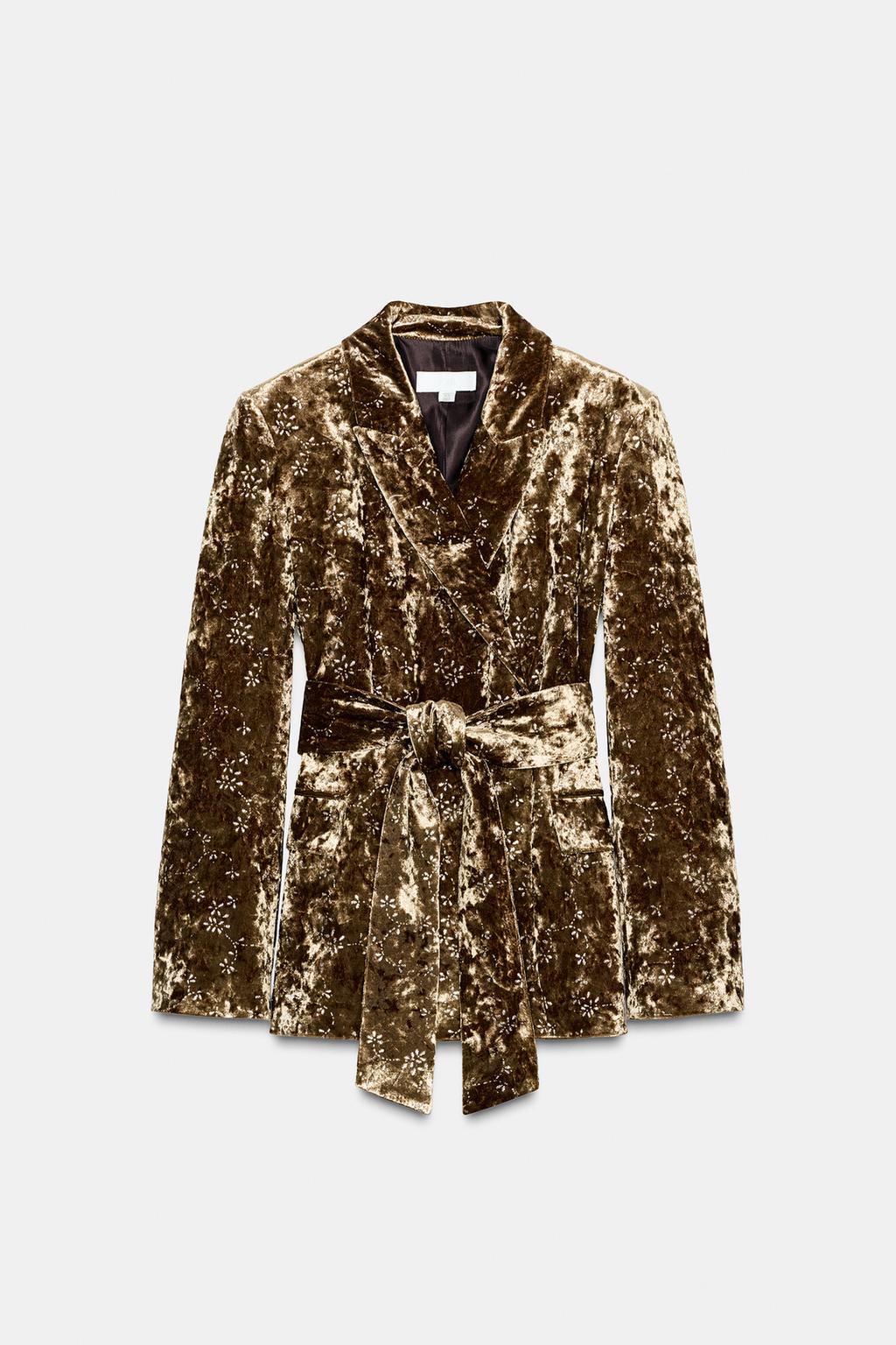 БЛЕЙЗЕР ИЗ БАРХАТА С МЕТАЛЛИЗИРОВАННОЙ НИТЬЮ И ПОЯСОМ